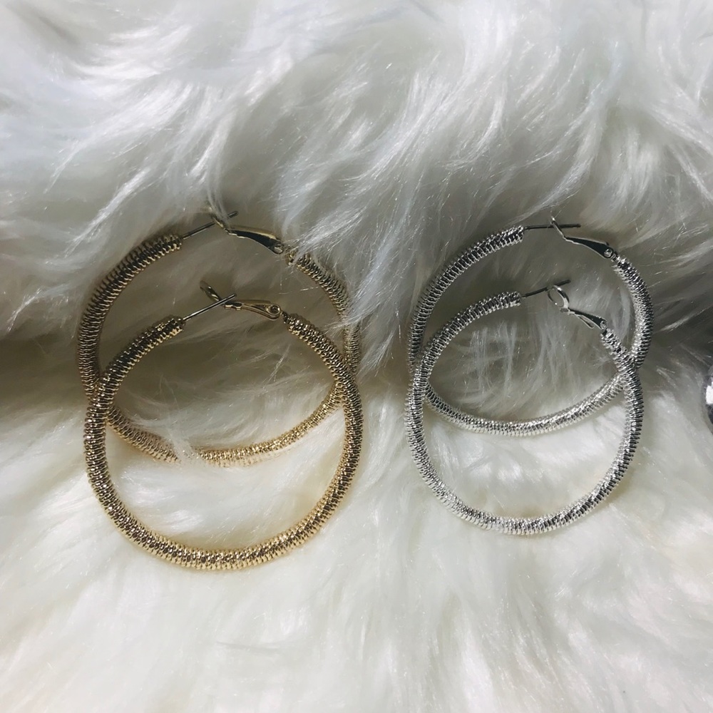 ❤️Silver & Gold hoop earrings ❤️